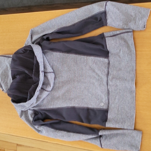 Lululemon Hooded Jacket Size 4 - Picture 8 of 9